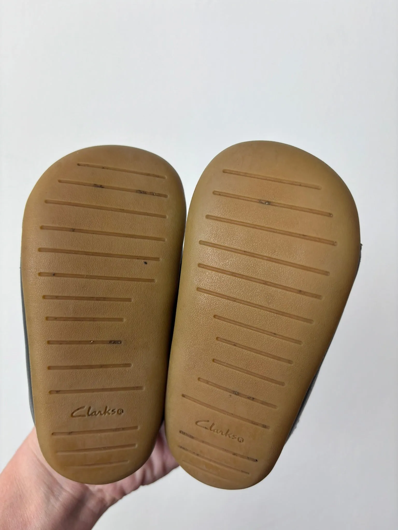 Clarks UK 4 G