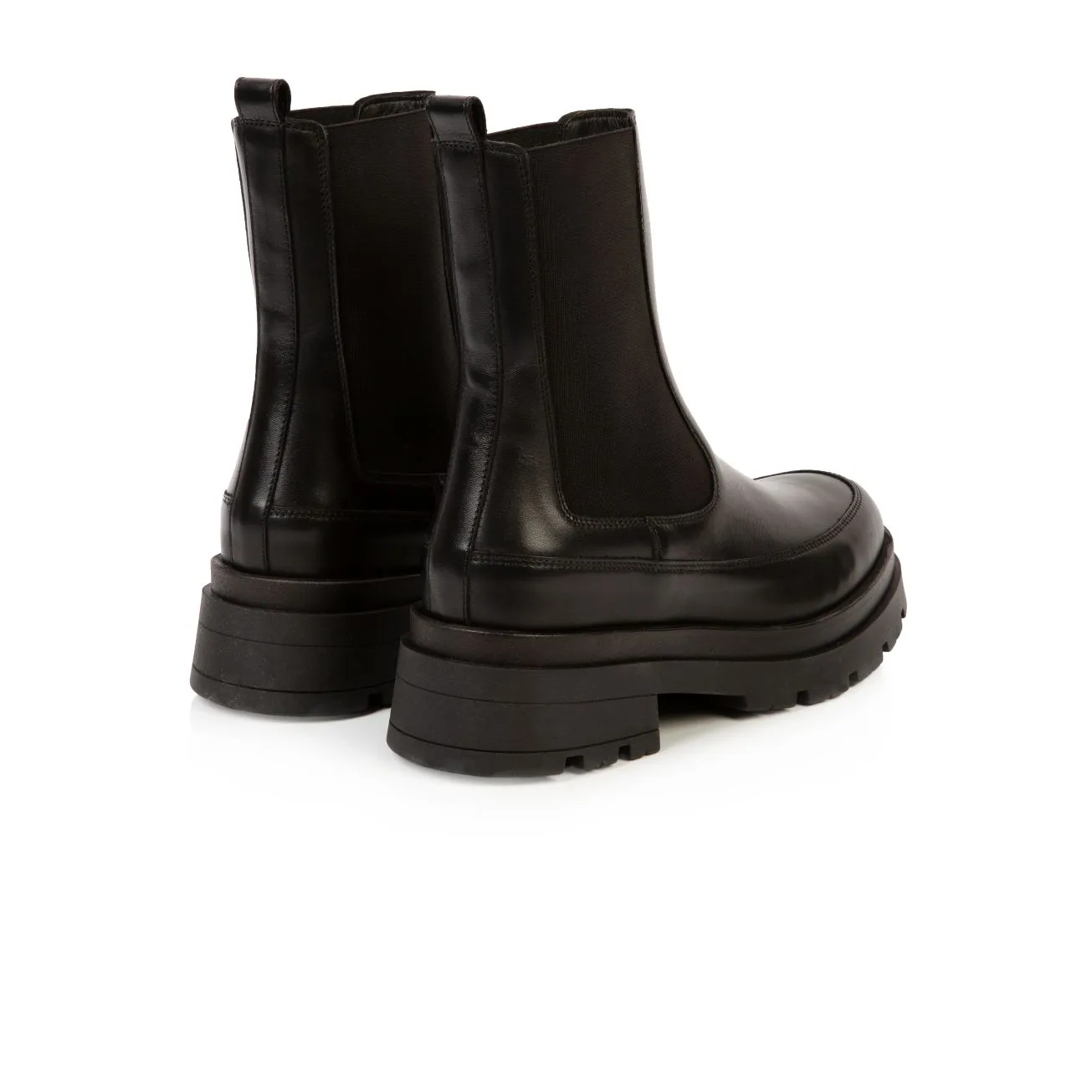 Troupe: Black Leather Chelsea Boots